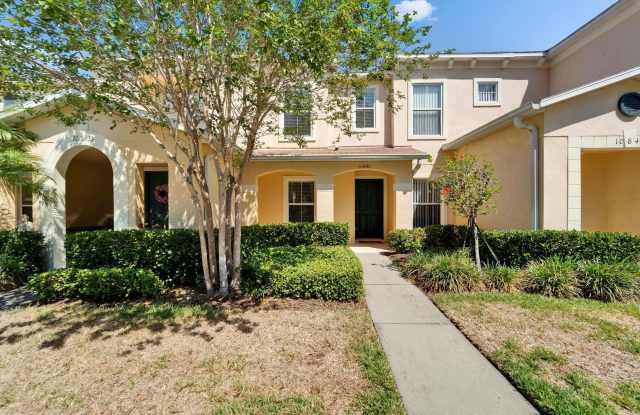 Must see! Spacious 2-Bedroom, 2.5-Bathroom Condo in Riverview, FL Gallery 1