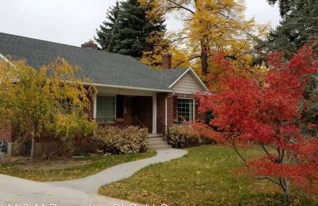 3376 S Crestbrook Lane Gallery 2