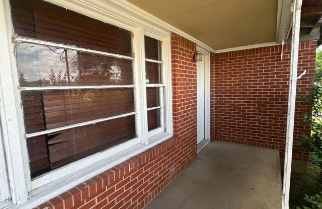 Located Avondale!!! 2/1 CH/A Gallery 3