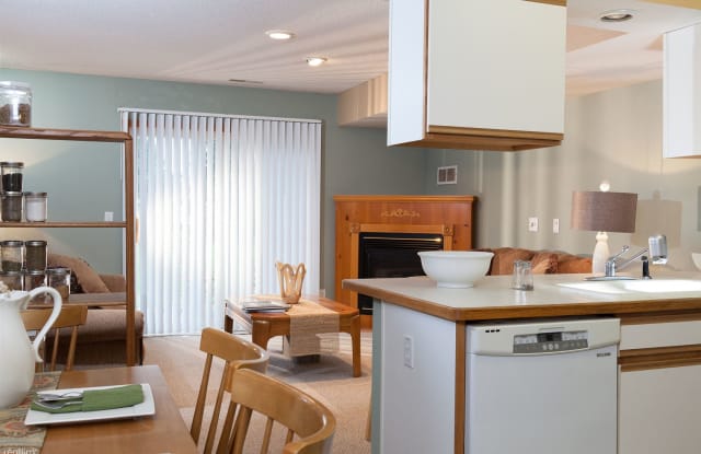 1212 Hanley Rd - 1212 Hanley Rd, Hudson, WI 54016