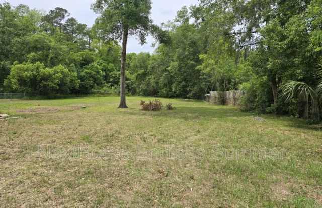 2524 Forest Boulevard Gallery 2