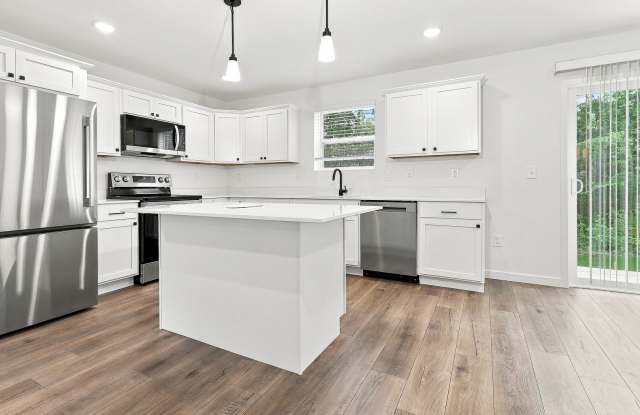 8792 Cowley Court Gallery 3
