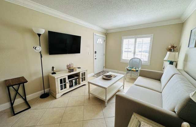 525 73rd Ave #1 Gallery 2