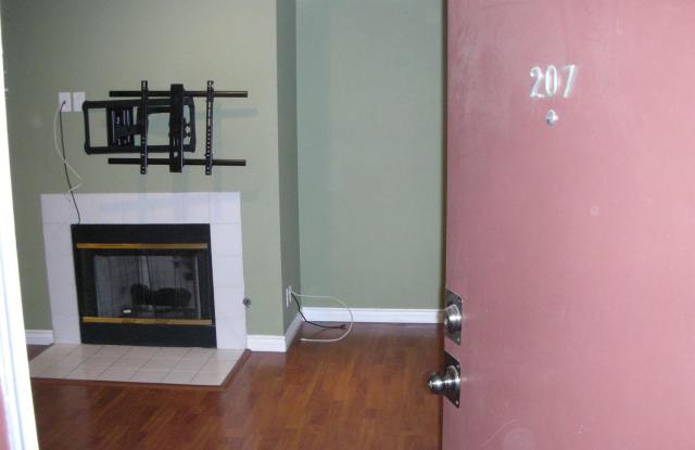 10119 Pinewood Avenue Gallery 2