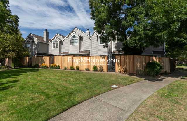 Beautiful 2-Bedroom Home with Fireplace, Fenced Yard & Community Pool! Gallery 3