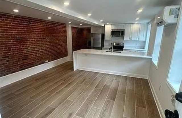 4315 7TH Street NW unit: 2 photos photos