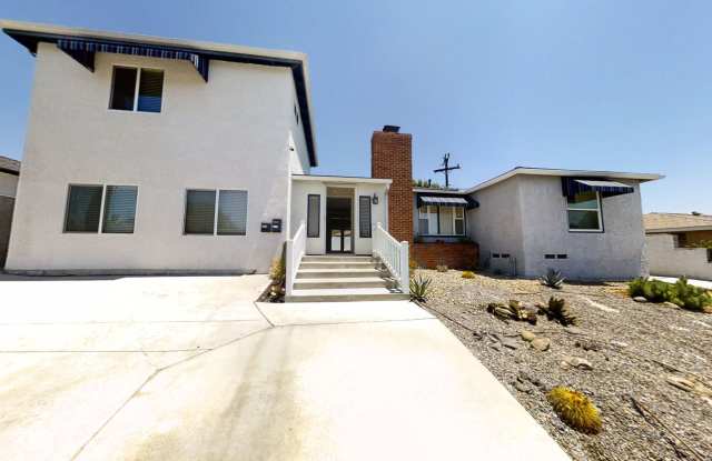 8BD/4BA on Rockford! POOL & SPA! Gallery 3