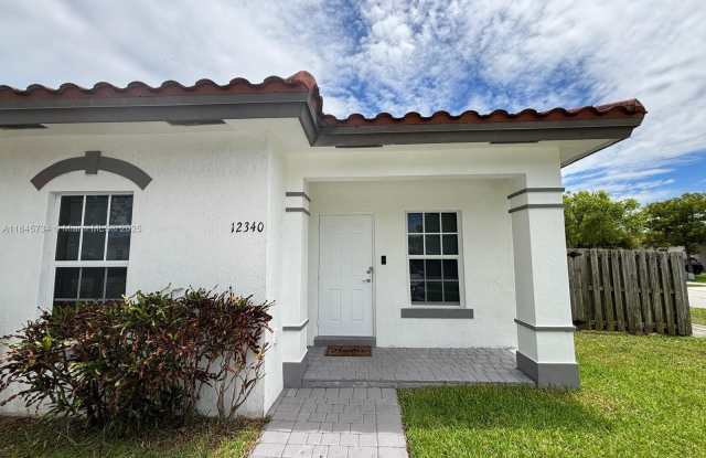 12340 SW 214th Ter photos photos