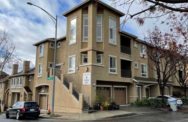 3BD/3BA - Exclusive Townhome Living on Communication Hill: Modern Comfort Meets Scenic Views photos photos