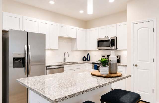 North Beach on Kernan Apartments Gallery 2