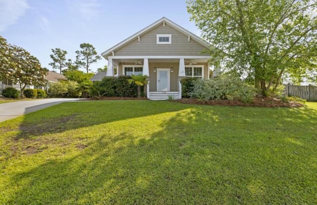 204 West Azalea Drive - 204 West Azalea Drive, Holly Ridge, NC 28445