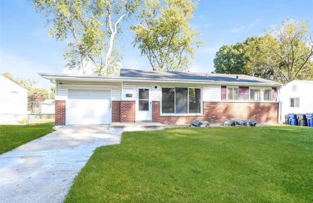 745 Northmoor Dr - 745 Northmoor Drive, Florissant, MO 63033