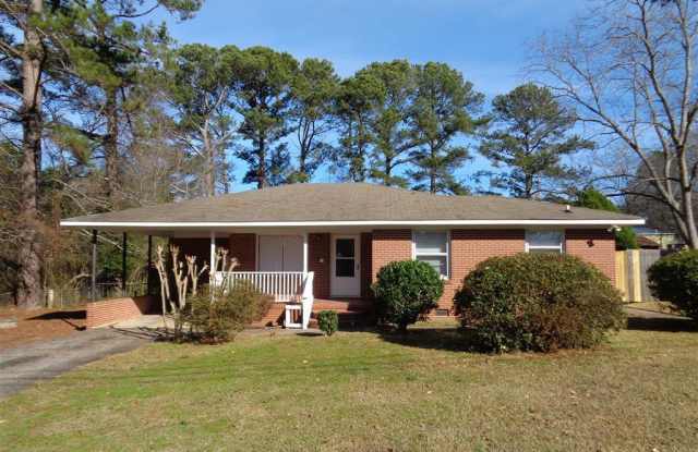 Welcome home! Like new condition! Fenced yard, hardwood floors, must see! photos photos