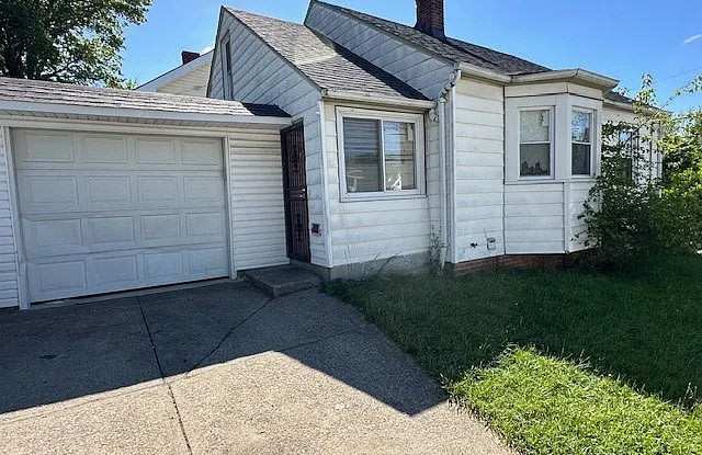 13601 Beachwood Avenue photos photos