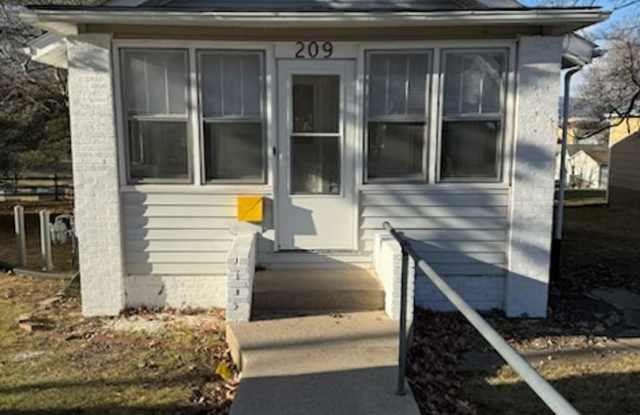 Renovated single family in downtown Lexington - 209 Taylor Street, Lexington, VA 24450