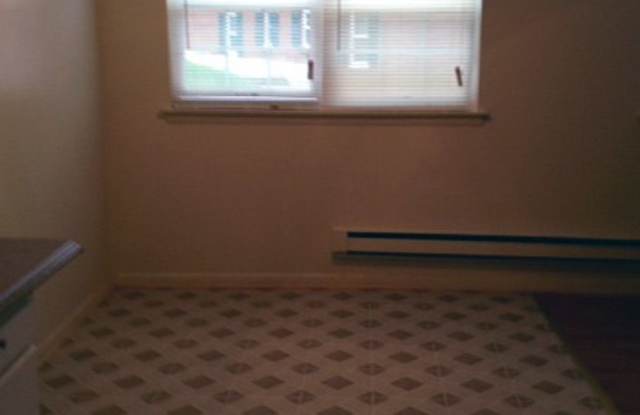 205 N. Everhart Ave., 205 C03 Gallery 4