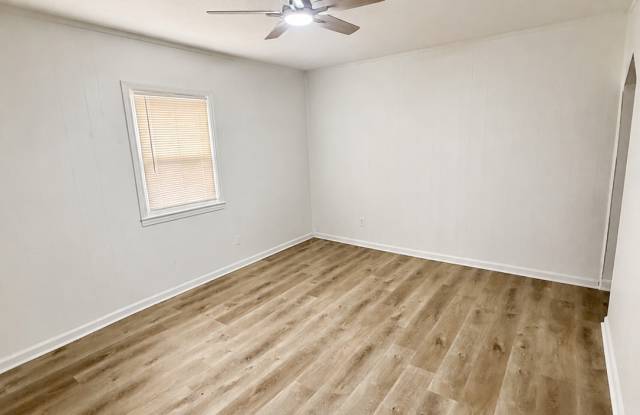 1134 Lincoln Avenue Gallery 3