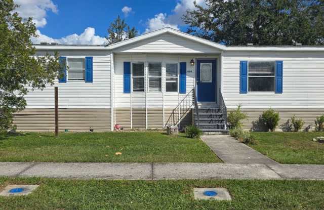 Newly renovated 4/3 property with fenced in yard! photos photos Newly renovated 4/3 property with fenced in yard! photos photos