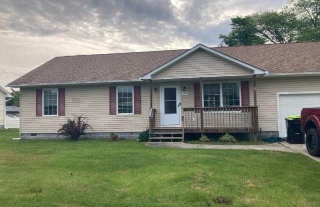 209 N FIRST photos photos