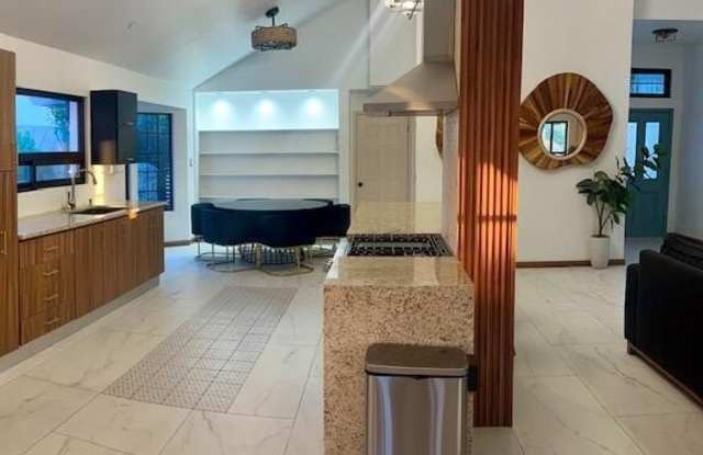 709 BLUFF CANYON Circle Gallery 3