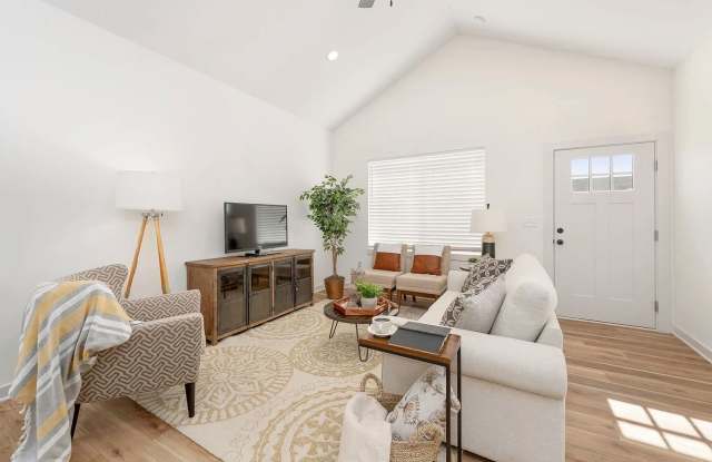 Spacious 3 Bed, 2 Bath Villa in Goddard, KS! Gallery 3