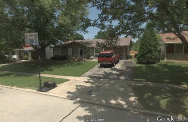 Large 4 Bed, 2 Bath Home - 2112 Arapahoe Drive, Lafayette, IN 47909