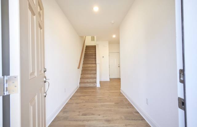 13868 Randolph Pond Ln Gallery 2