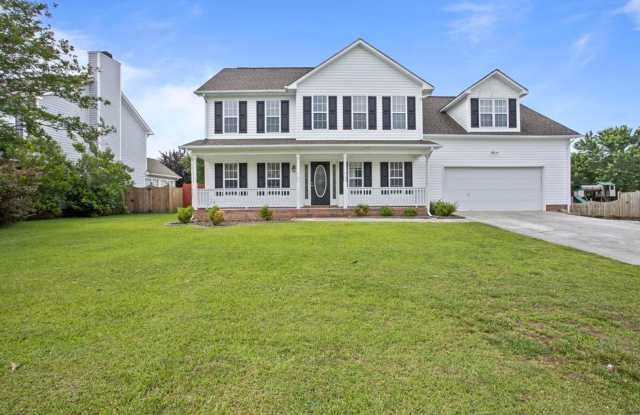 Beautiful 4BR/ 3.5 Full Bath with attached Garage. - 307 Altavista Loop, Jacksonville, NC 28546