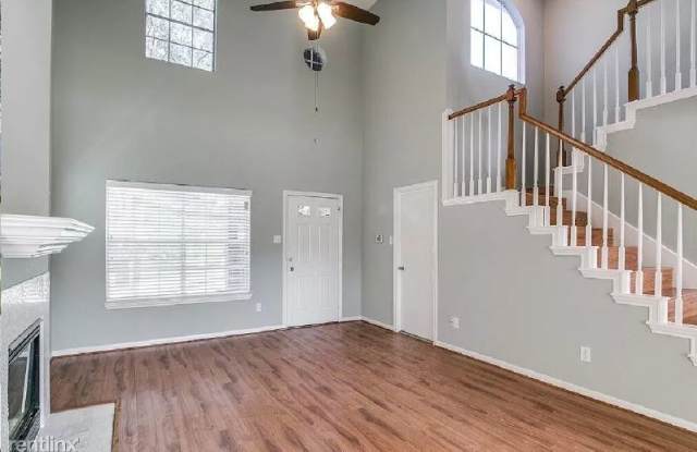 1826 Creek Dr. Gallery 4