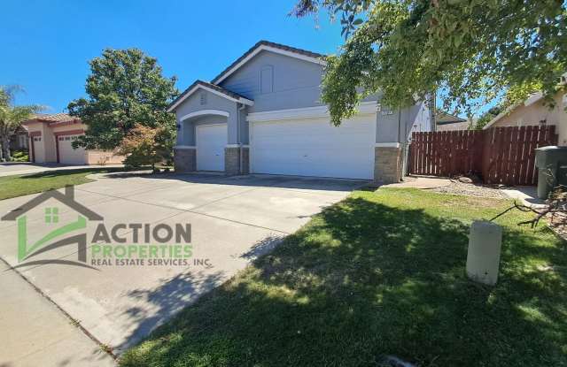 West Roseville: Pool Single Story 3 Bedroom plus office/den, 2 Bath 3 Car Garage, New Paint & Carpet Gallery 4
