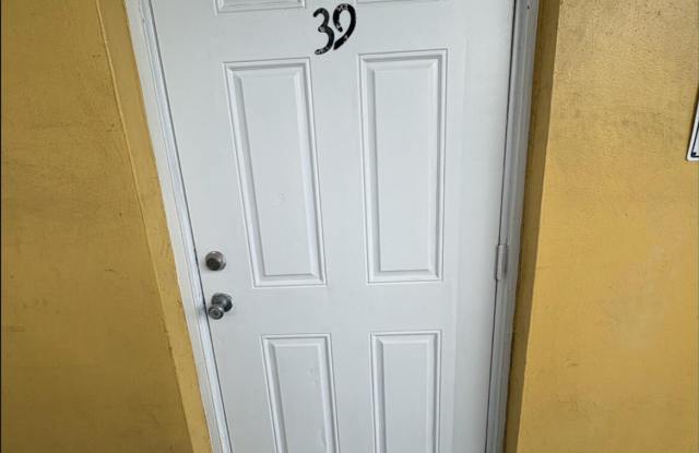1501 Crescent Circle Gallery 1