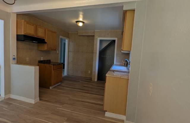 3 bedroom 1 bath Detroit westside near warren/Telegraph Gallery 4