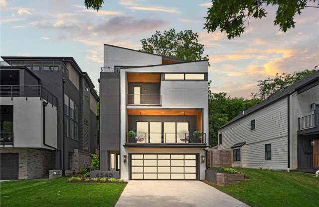 4540 Mercier Street photos photos