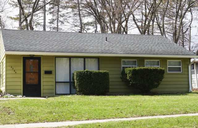 2364 Pinecrest Avenue photos photos