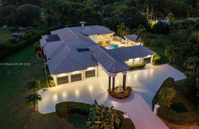 13751 Pine Meadow Ct - 13751 Pine Meadow Court, Davie, FL 33325