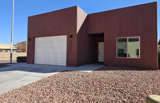 2206 Las Brisas Way - 2206 Las Brisas Way, Sierra Vista, AZ 85635
