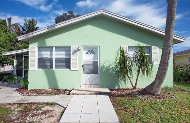 2 Bedroom Duplex in Naples Park - Annual Rental photos photos 2 Bedroom Duplex in Naples Park - Annual Rental photos photos