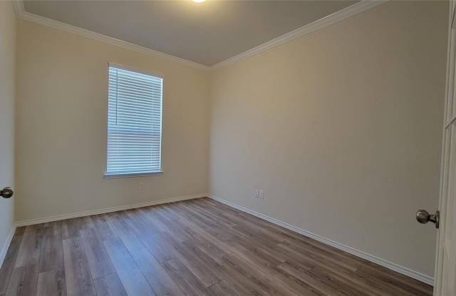 807 Goldenrod Lane Gallery 3