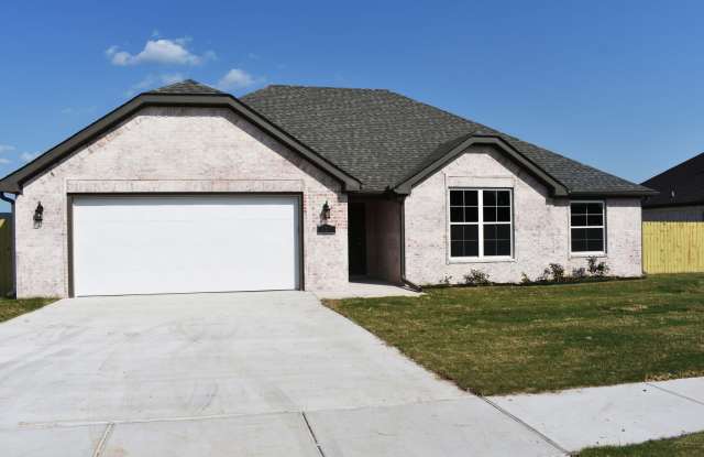 Stunning 3 bedroom in Prairie Grove! 3 Bed, 2 bath. photos photos
