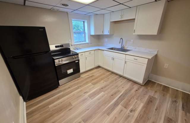 318 Plum Street - 2 photos photos