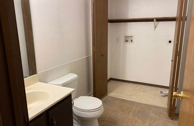 5956 Red Oak Dr Gallery 3