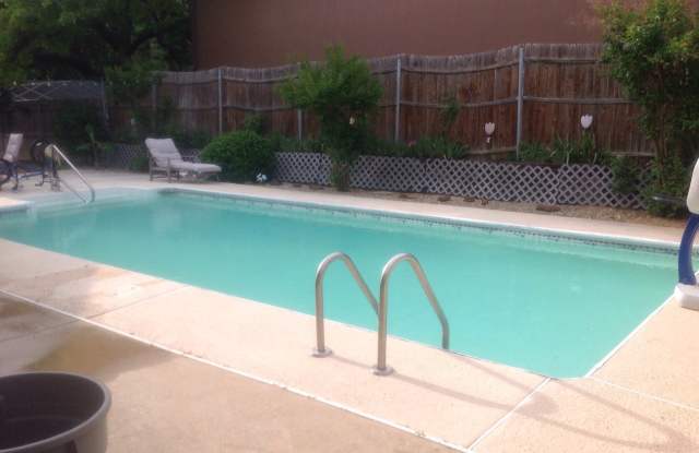 2709 Woodrill Ct, Bedford, TX 76021 Gallery 2