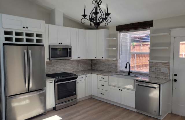 5812 Prospect Avenue Gallery 4