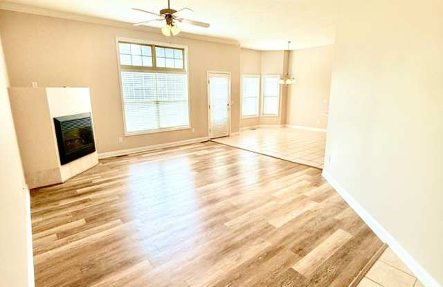 3 Car Garage, South East Springfield - Caltapa Station Subdivision photos photos