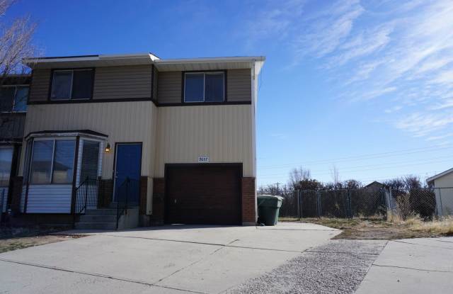 West Jordan 5 Bedroom Townhome - 9057 Corliss Circle, West Jordan, UT 84088