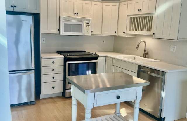 Spectacular Townhome for Rent in La Mesa – Walk to Lake Murray! photos photos