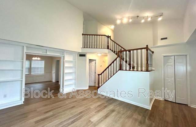 232 Haywicke Place Gallery 3