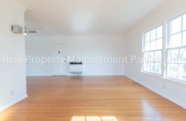 Beautiful 2 Bed 1 Bath for rent with PARKING ! Gallery 4