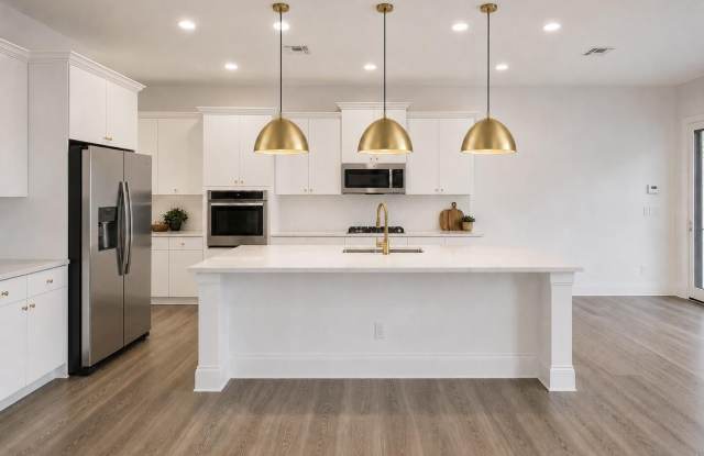 6020 Curie Place Gallery 2