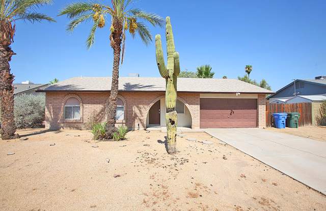 16022 N 30th Ave - 16022 North 30th Avenue, Phoenix, AZ 85053